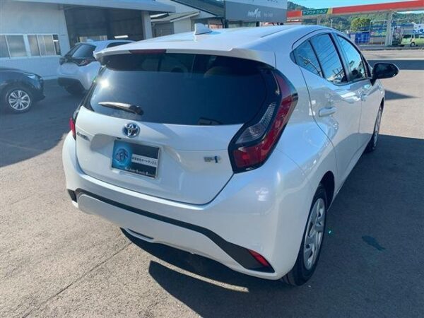 Ref:AUX-18864589 TOYOTA AQUA 2023 - Image 2