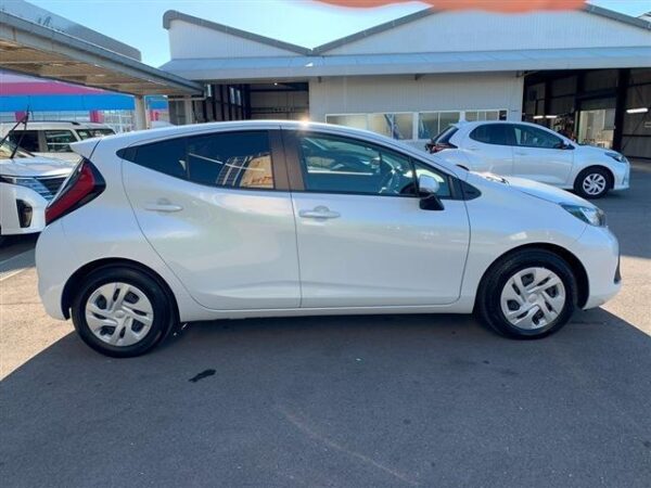 Ref:AUX-18864589 TOYOTA AQUA 2023 - Image 4