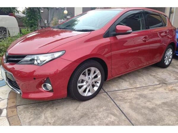 Ref:AUX-18871038 TOYOTA AURIS 2015