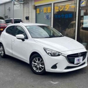 2018 Mazda Demio white diesel used car Japan export