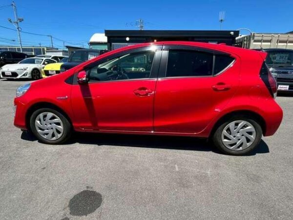 Ref:AUX-18888926 TOYOTA AQUA 2015 - Image 11