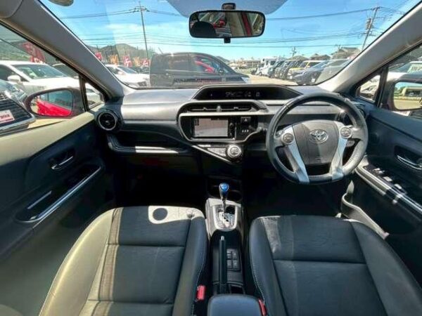 Ref:AUX-18888926 TOYOTA AQUA 2015 - Image 3