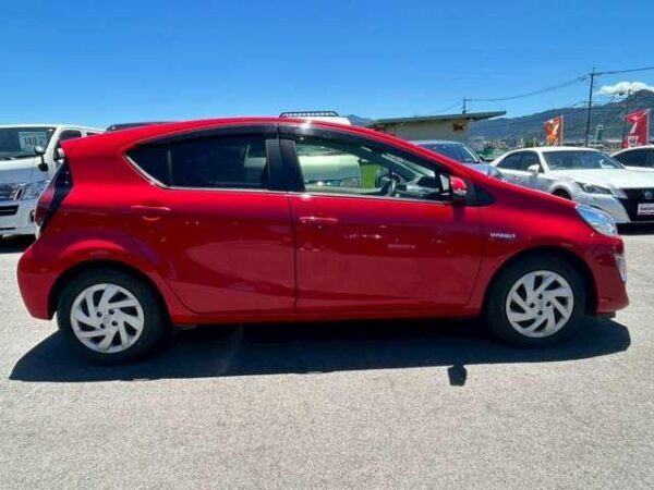 Ref:AUX-18888926 TOYOTA AQUA 2015 - Image 4