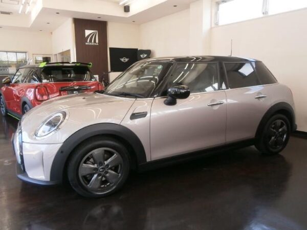 Ref:AUX-18890328 MINI MINI 2021 - Image 12
