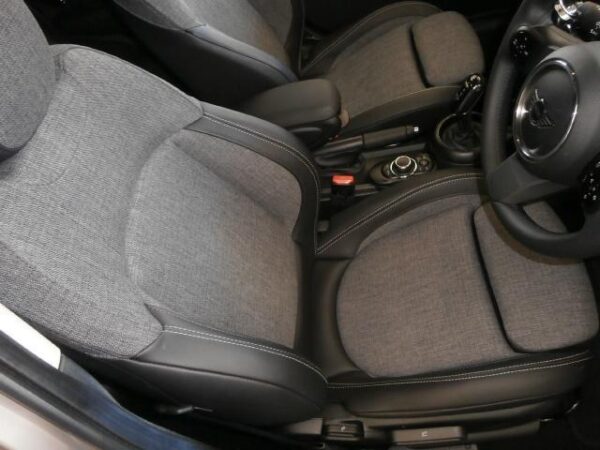 Ref:AUX-18890328 MINI MINI 2021 - Image 15