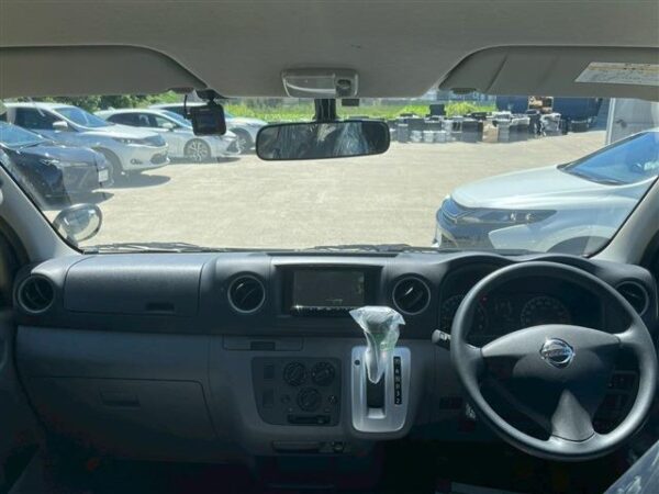 Ref:AUX-18905519 NISSAN NV350 CARAVAN VAN 2020 - Image 2