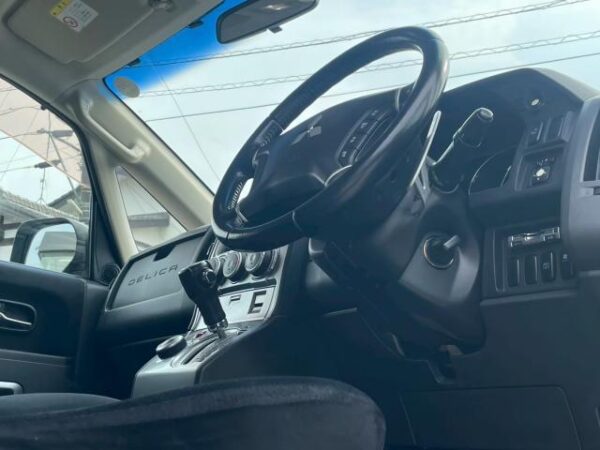 Ref:AUX-18905773 MITSUBISHI DELICA D:5 2007 - Image 12