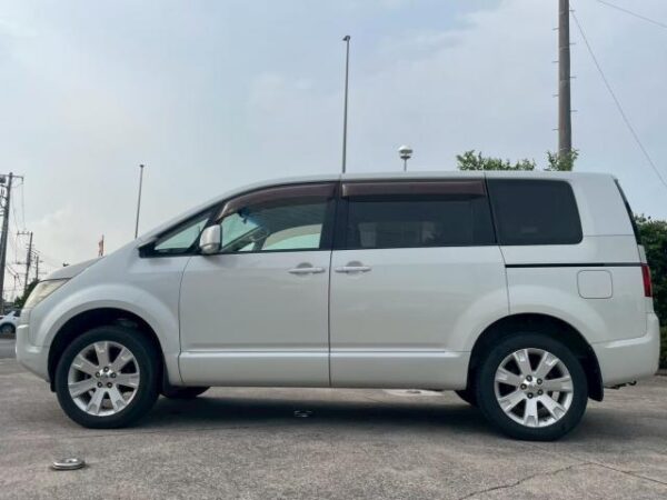 Ref:AUX-18905773 MITSUBISHI DELICA D:5 2007 - Image 8