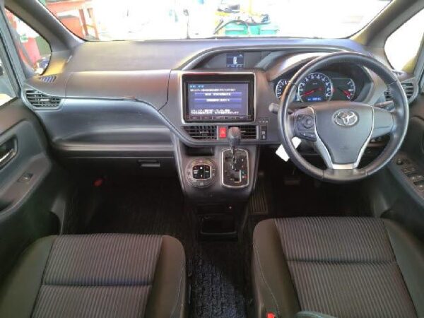 Ref:AUX-18908974 TOYOTA VOXY 2015 - Image 3