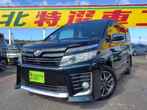 Ref:AUX-18908974 TOYOTA VOXY 2015