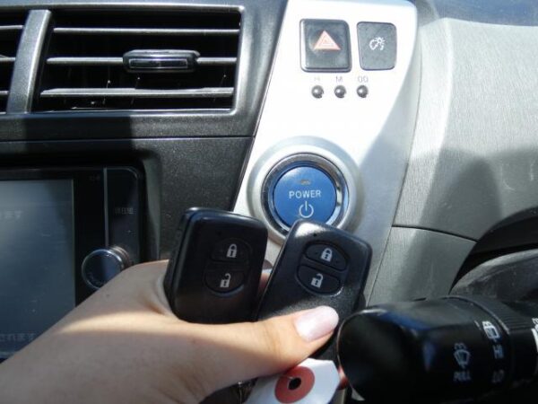 Ref:AUX-18926691 TOYOTA PRIUS ALPHA 2013 - Image 20