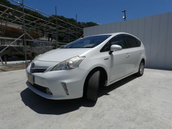 Ref:AUX-18926691 TOYOTA PRIUS ALPHA 2013 - Image 4