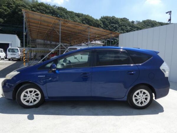 Ref:AUX-18926700 TOYOTA PRIUS ALPHA 2013 - Image 12