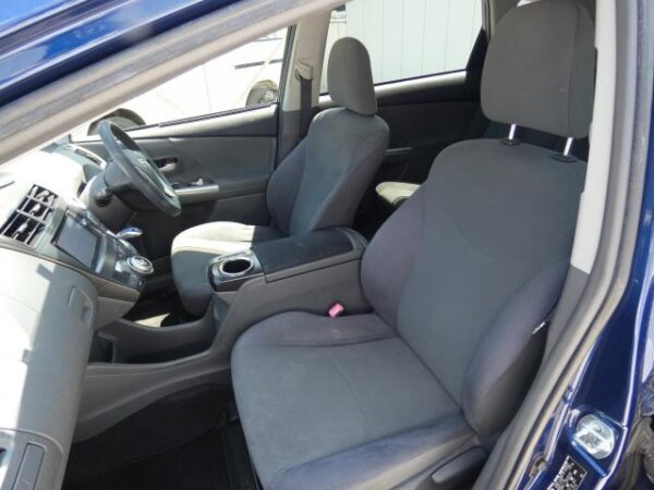 Ref:AUX-18926700 TOYOTA PRIUS ALPHA 2013 - Image 6