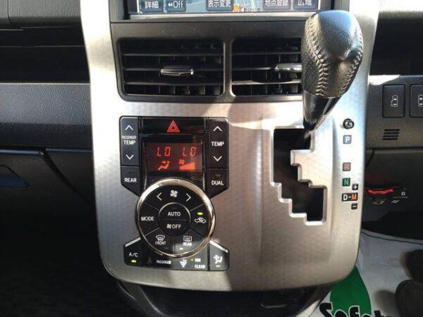 Ref:AUX-18934864 TOYOTA VOXY 2014 - Image 19