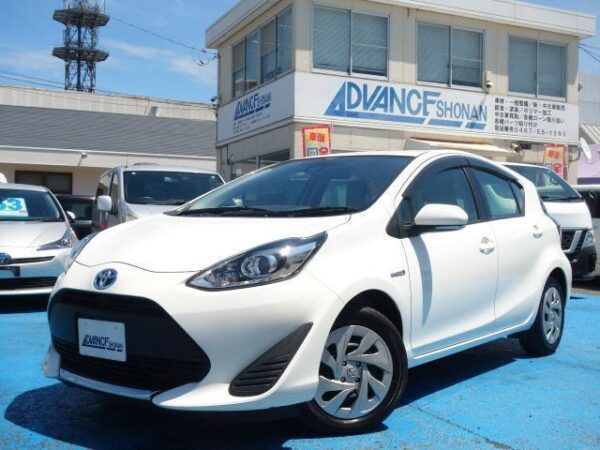 Ref:AUX-18936752 TOYOTA AQUA 2020