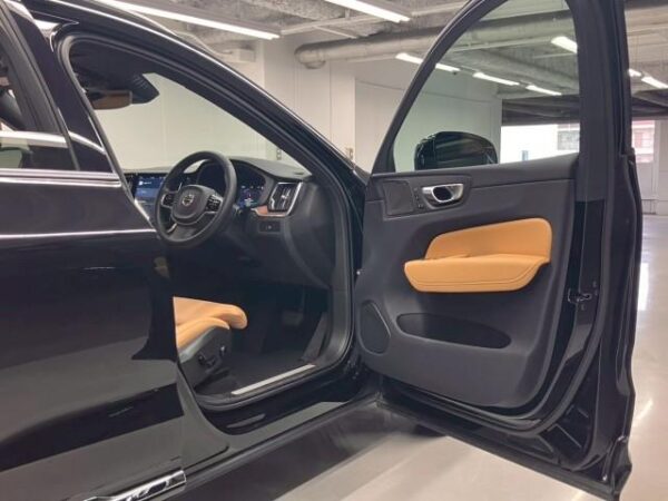 Ref:AUX-18938241 VOLVO XC60 2023 - Image 11