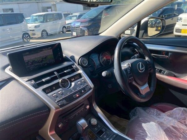 Ref:AUX-18971523 LEXUS NX 2018 - Image 10