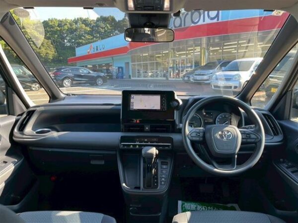 Ref:AUX-18971525 TOYOTA NOAH 2024 - Image 2