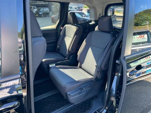 Ref:AUX-18971525 TOYOTA NOAH 2024 - Image 4