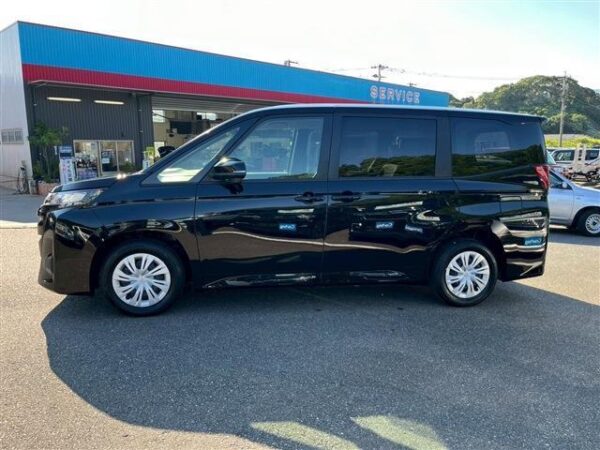 Ref:AUX-18971525 TOYOTA NOAH 2024 - Image 9