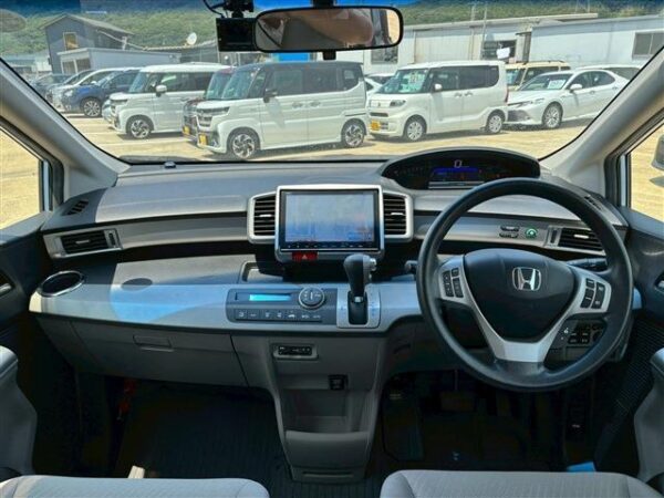 Ref:AUX-18971526 HONDA FREED HYBRID 2015 - Image 2