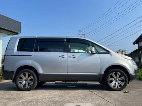 Ref:AUX-18971563 MITSUBISHI DELICA D:5 2007 - Image 4