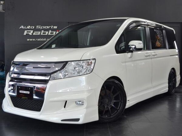 Ref:AUX-18985102 HONDA STEPWAGON SPADA 2010