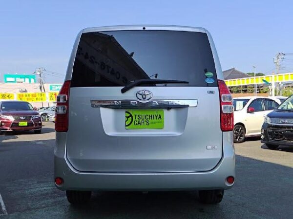 Ref:AUX-18997004 TOYOTA NOAH 2013 - Image 10