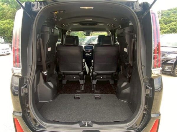 Ref:AUX-19000549 TOYOTA NOAH 2019 - Image 16