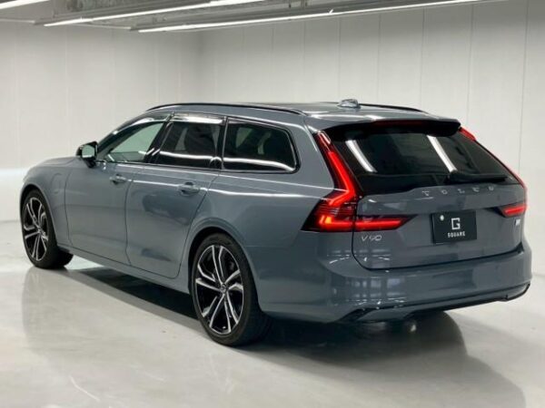 Ref:AUX-19011271 VOLVO V90 2022 - Image 10