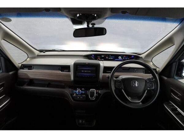 Ref:AUX-19011313 HONDA FREED HYBRID 2021 - Image 3