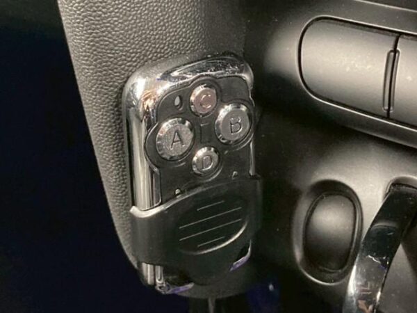 Ref:AUX-19011338 MINI MINI 2017 - Image 13