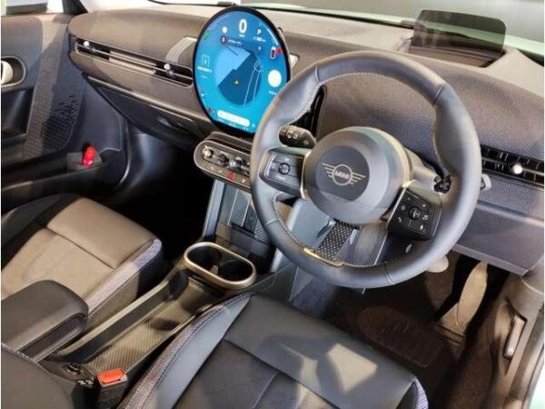 Ref:AUX-19014214 MINI MINI 2024 - Image 16