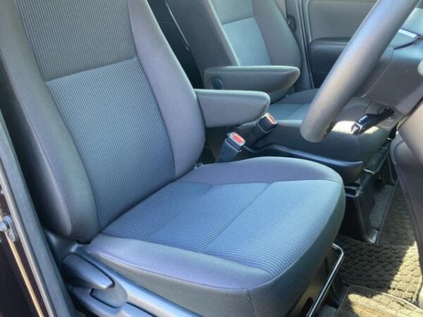 Ref:AUX-19024944 TOYOTA NOAH 2018 - Image 14