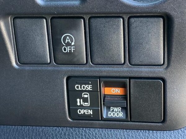 Ref:AUX-19024944 TOYOTA NOAH 2018 - Image 20