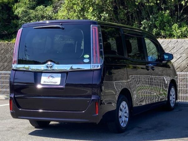 Ref:AUX-19024944 TOYOTA NOAH 2018 - Image 4