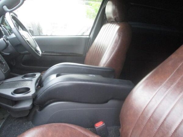 Ref:AUX-19025897 TOYOTA HIACE VAN 2023 - Image 12