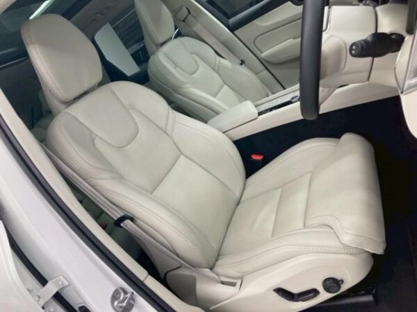 Ref:AUX-19026134 VOLVO XC60 2023 - Image 3