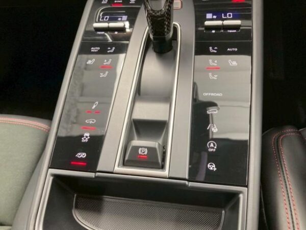 Ref:AUX-19026152 PORSCHE MACAN 2024 - Image 12