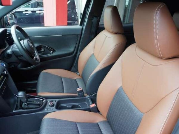 Ref:AUX-19030640 TOYOTA YARIS CROSS 2023 - Image 12