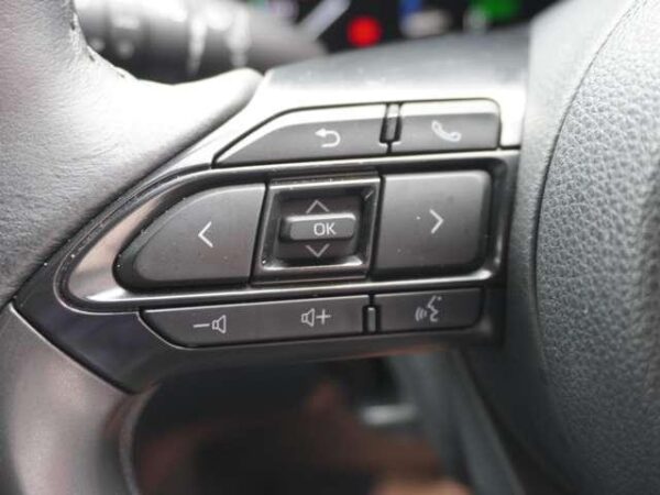 Ref:AUX-19030642 TOYOTA YARIS CROSS 2023 - Image 17