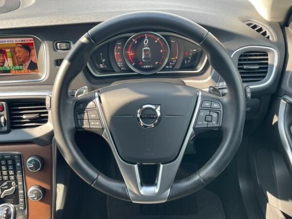 Ref:AUX-19040095 VOLVO V40 2019 - Image 12