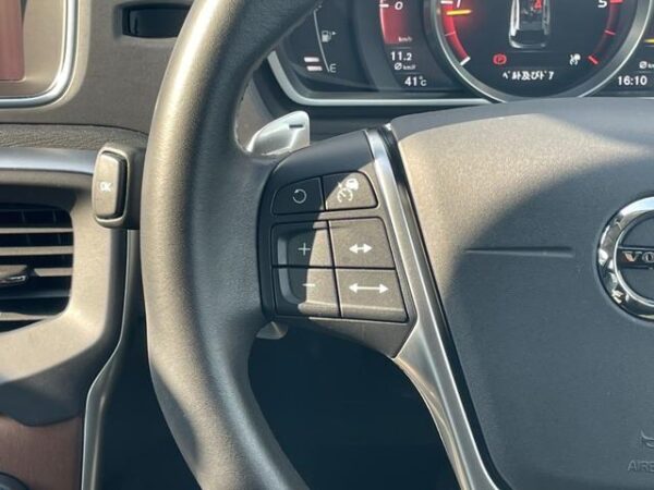 Ref:AUX-19040095 VOLVO V40 2019 - Image 13