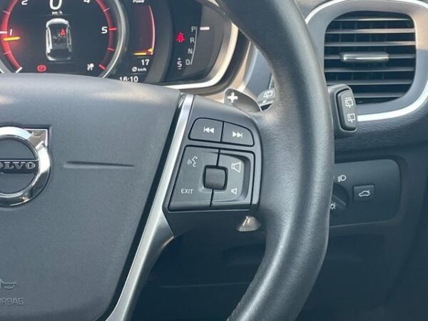 Ref:AUX-19040095 VOLVO V40 2019 - Image 14