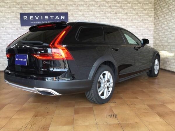 Ref:AUX-19040157 VOLVO V90 2019 - Image 2