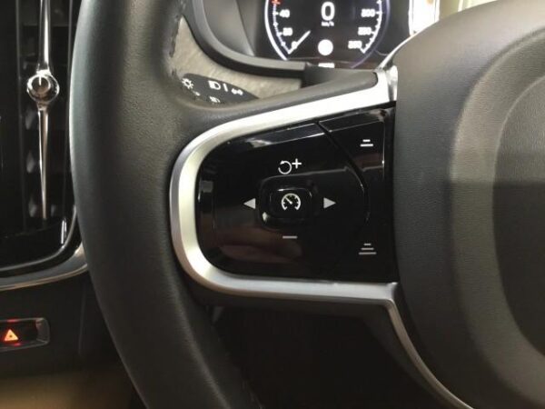 Ref:AUX-19040157 VOLVO V90 2019 - Image 16
