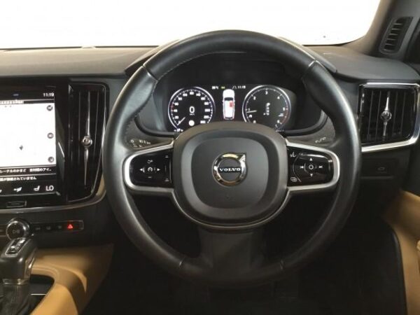 Ref:AUX-19040157 VOLVO V90 2019 - Image 9