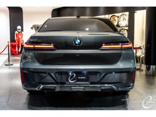 Ref:AUX-19041217 BMW 7 SERIES 2024 - Image 10
