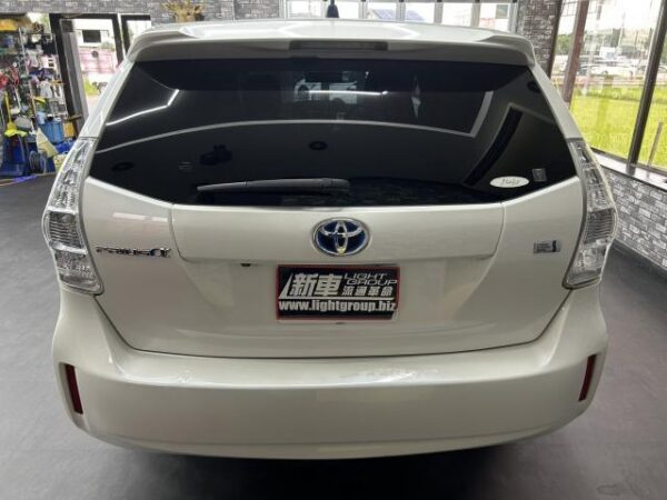 Ref:AUX-19041343 TOYOTA PRIUS ALPHA 2013 - Image 2